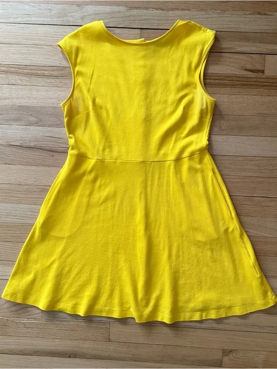NY & Company Yellow Sleeveless Fit & Flare Dress - Medium - Picture 3 of 9